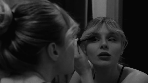 spektakl-film-szymona-barczaka-z-katarzyna-chojnacka-it-short-film-the-film-fund-auteurs