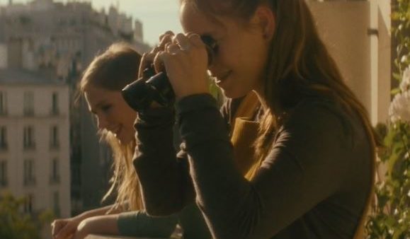 the-binoculars-une-paire-de-jumelles-online-screener-it-short-film-the-film-fund-auteurs